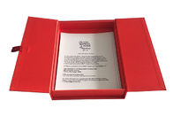 Cap Top Red Book hình Box, Magnetic Flap Box Với 2cm chiều rộng Satin Tape nhà cung cấp