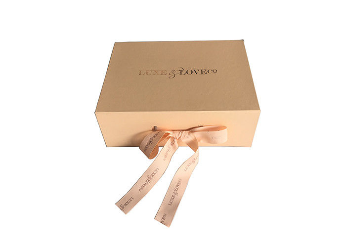 In màu Nude In hộp quà tặng Ribbon Magnet cho áo cưới nhà cung cấp