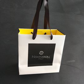 Túi giấy có nhãn hiệu màu đen và trắng với Ribbon xử lý chất lượng đảm bảo sóng nhà cung cấp